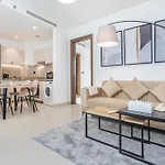 Stay By Latinem Luxury 2Br Holiday Home Cv A1509 Near Burj Khalifa