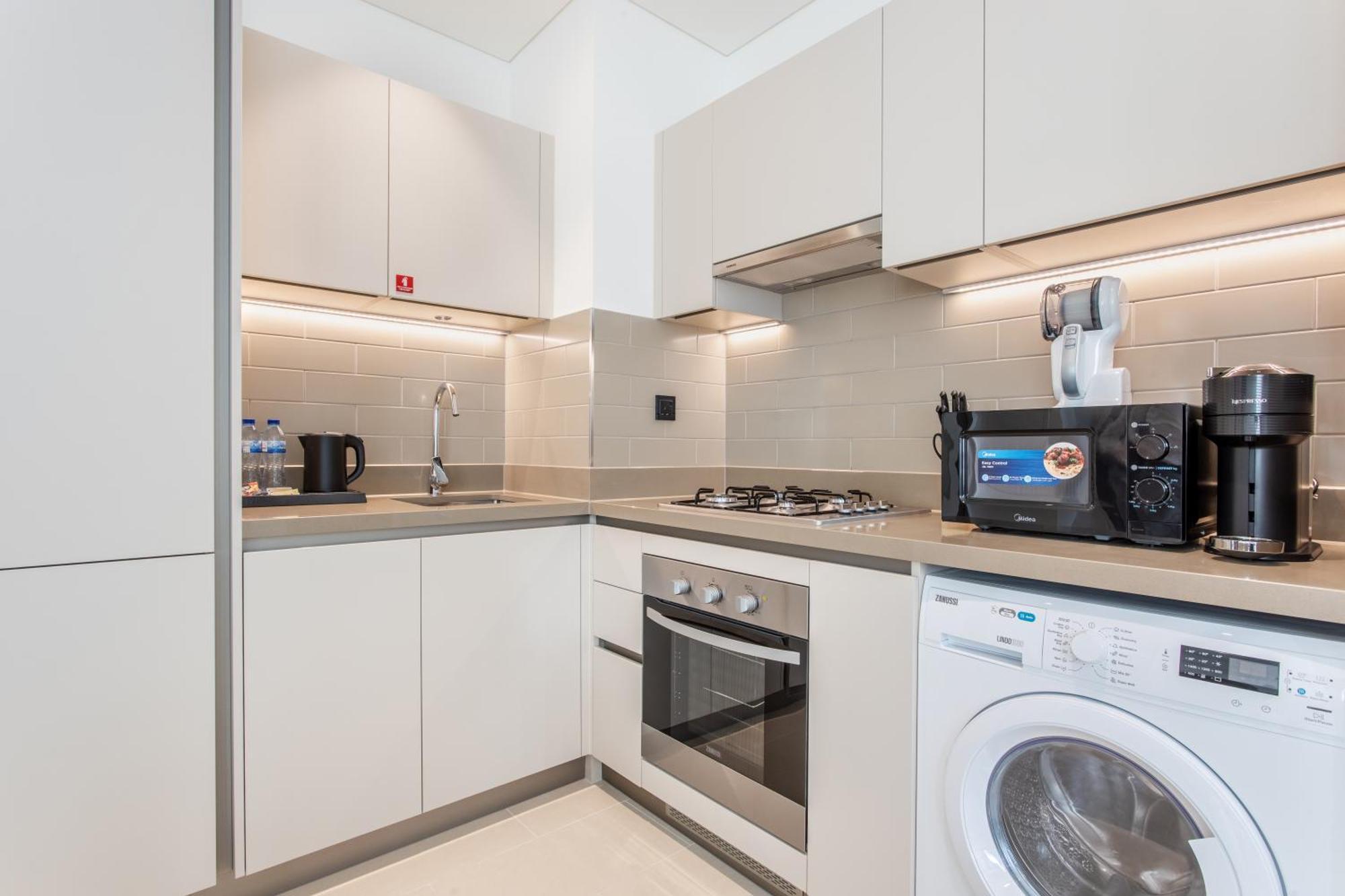 By Latinem Luxury 2br Cv A1509 Near Burj Khalifa Apartment